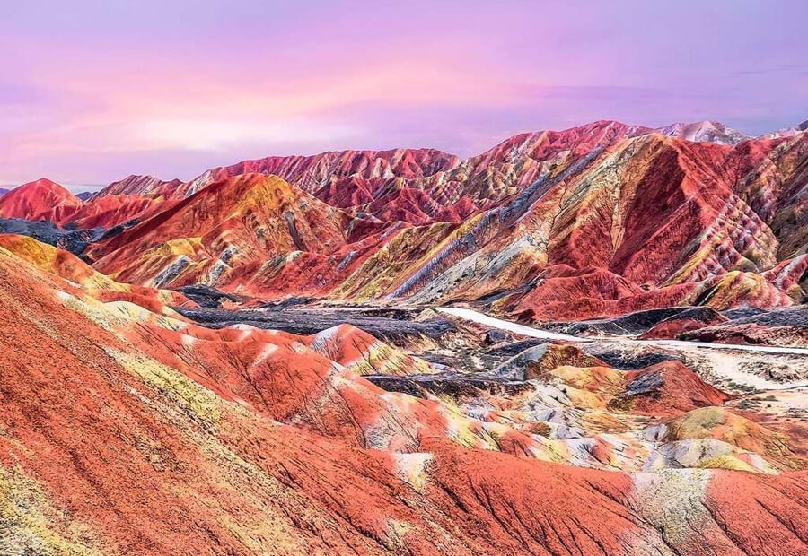 Rainbow Mountains, Kina